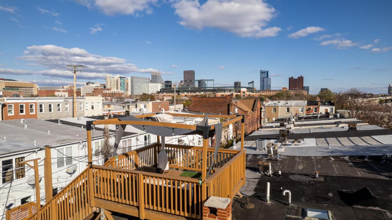 Cozy Townhouse Downtown W/ Game & Rooftop Holiday home Baltimore