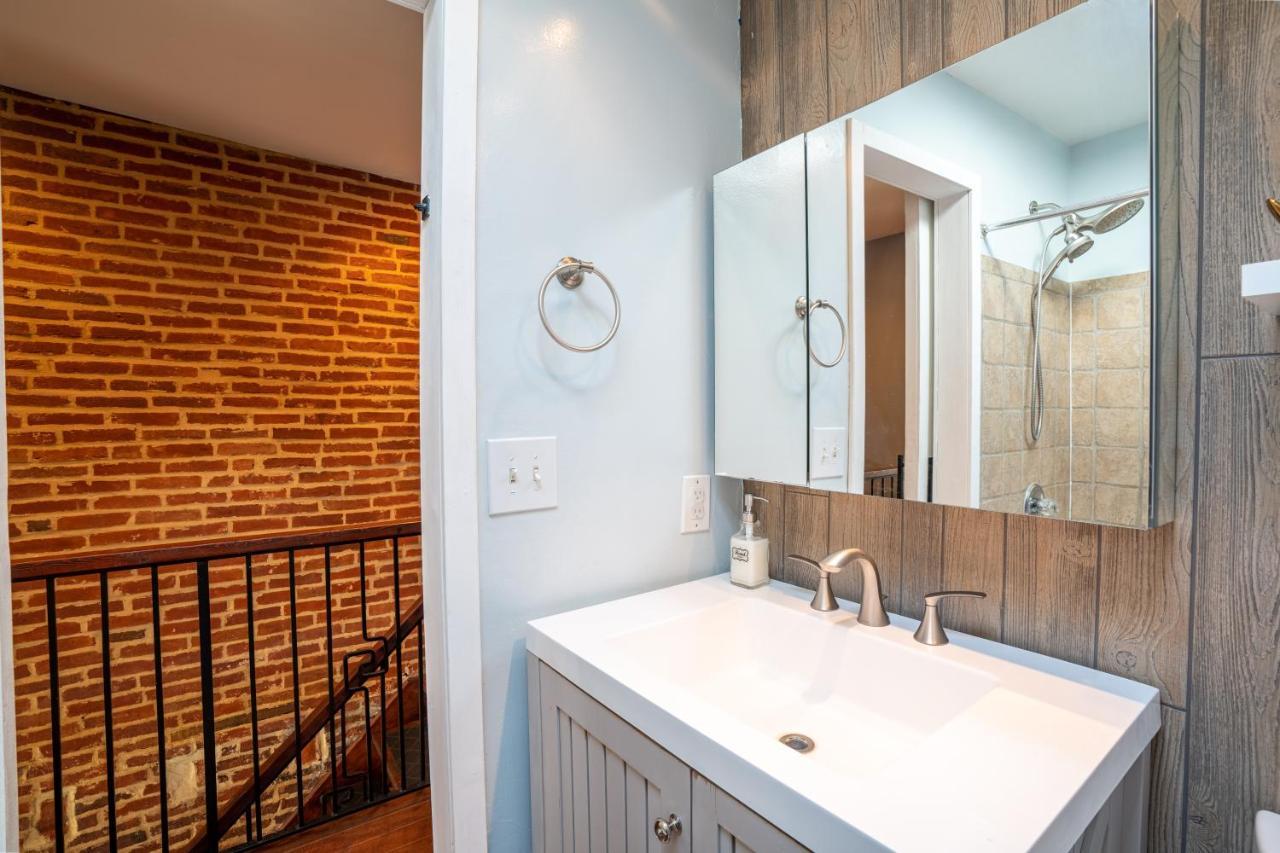 Holiday home Cozy Townhouse Downtown W/ Game & Rooftop Baltimore